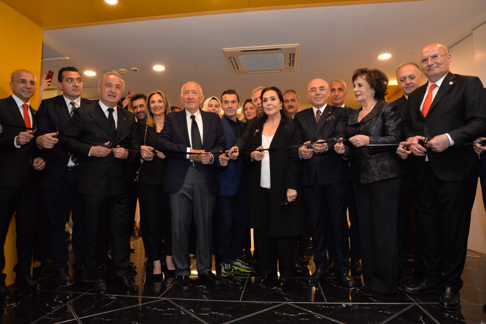 açılış töreni